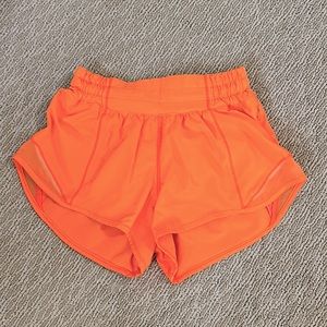 lululemon hotty hot low rise 2.5 highlighter orange shorts